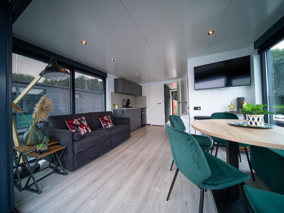 Houseboats Mookerplas Met Dakterras Middelaar Ngoại thất bức ảnh